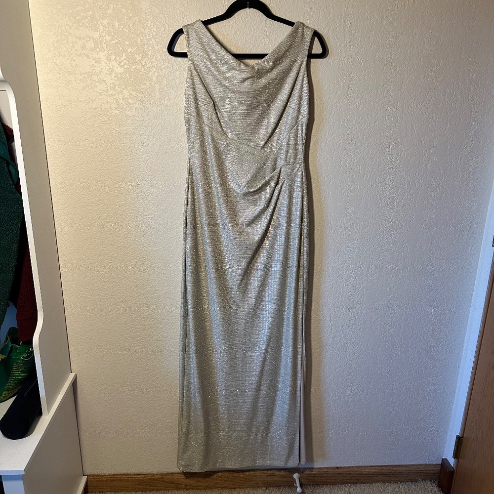 Ralph Lauren Metallic‎ Silver Evening Gown – Size 8 - Picture 2 of 10